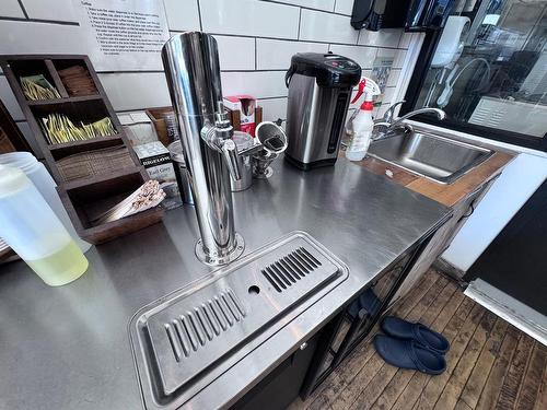 200 Red River Road, Thunder Bay, ON 