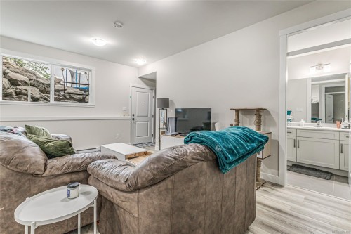 924 Craig Rd, Ladysmith, BC 