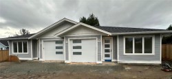 2261 Ardwell Ave  Sidney, BC V8L 2M2