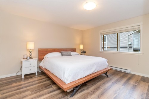 5996 Rockridge Rd, Duncan, BC - Indoor Photo Showing Bedroom