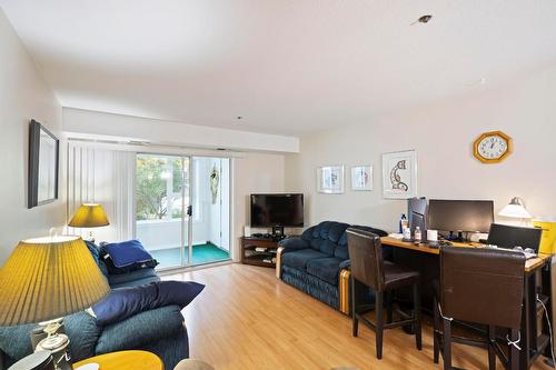 112-1045 Sutherland Avenue, Kelowna, BC - Indoor Photo Showing Other Room