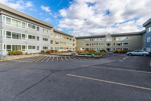 112-1045 Sutherland Avenue, Kelowna, BC - Outdoor