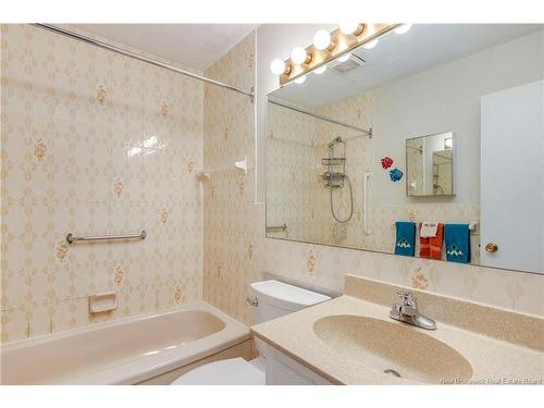 147 Hennessey Dr, Moncton, NB 