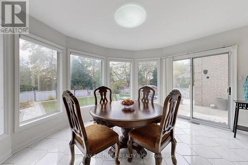 46 Green Ash Crescent, Richmond Hill, ON - Indoor Photo Showing Dining Room