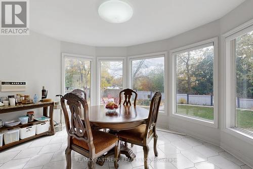 46 Green Ash Crescent, Richmond Hill, ON - Indoor Photo Showing Dining Room