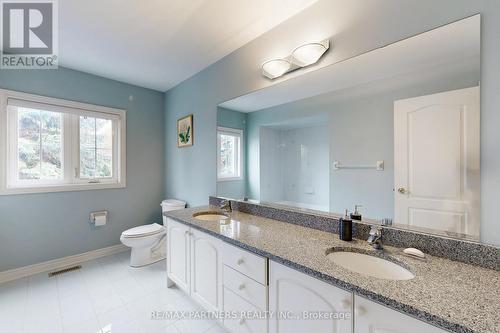 46 Green Ash Crescent, Richmond Hill, ON - Indoor Photo Showing Bathroom