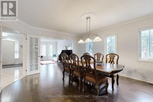 46 Green Ash Crescent, Richmond Hill, ON - Indoor Photo Showing Dining Room