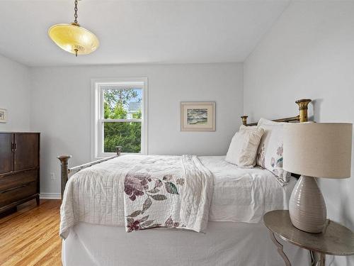 14 Regal Road, Dartmouth, NS 