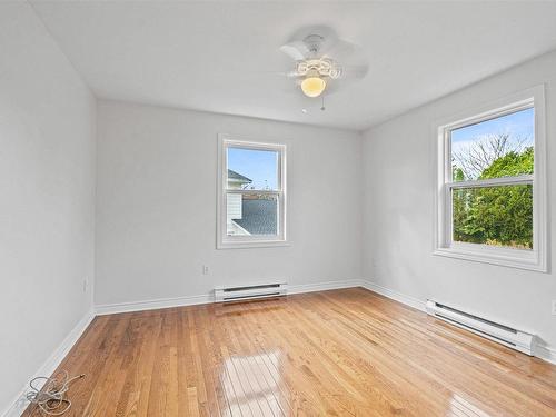 14 Regal Road, Dartmouth, NS 