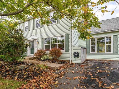 14 Regal Road, Dartmouth, NS 