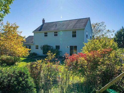 14 Regal Road, Dartmouth, NS 