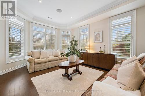 10 - 2061 Maria Street, Burlington (Brant), ON - Indoor Photo Showing Living Room