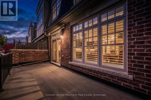 10 - 2061 Maria Street, Burlington (Brant), ON - Outdoor