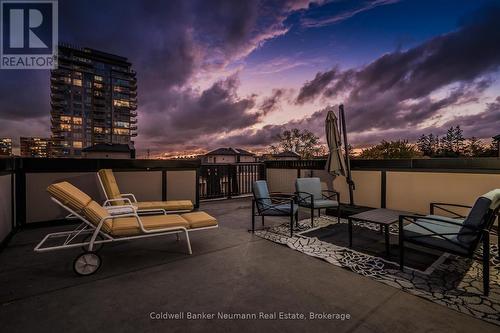 10 - 2061 Maria Street, Burlington (Brant), ON - Outdoor