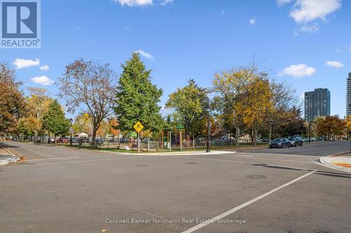 10 - 2061 Maria Street, Burlington (Brant), ON - Outdoor
