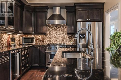 10 - 2061 Maria Street, Burlington (Brant), ON - Indoor Photo Showing Kitchen With Upgraded Kitchen