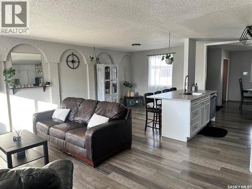 737 Willow Place, Hudson Bay, SK - Indoor Photo Showing Living Room