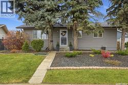 147 MACLEAN CRESCENT  Saskatoon, SK S7J 2R6