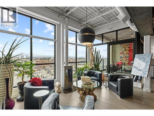 Unique New York Loft-style Condo, right in the heart of Downtown Kelowna! - 1630 Pandosy Street Unit# 605, Kelowna, BC - Indoor