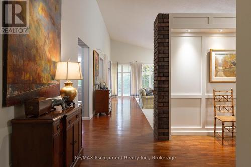 1168 Carey Road, Oakville (Mo Morrison), ON - Indoor Photo Showing Living Room