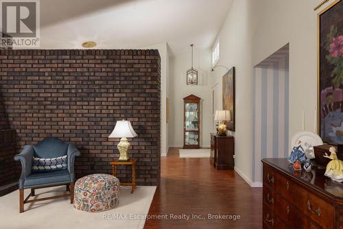 1168 Carey Road, Oakville (Mo Morrison), ON - Indoor Photo Showing Living Room