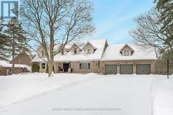 32 CAIRNS BOULEVARD  Springwater, ON L9X 0N8