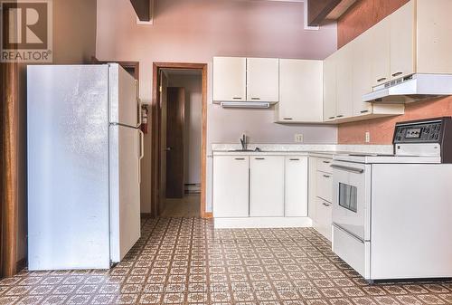 77 Montreal Street, Goderich (Goderich (Town)), ON - Indoor Photo Showing Kitchen