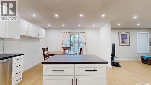 7119 Blakeney Drive, Regina, SK - Indoor Photo Showing Kitchen