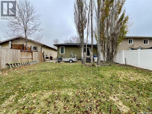 7119 Blakeney Drive, Regina, SK - Outdoor