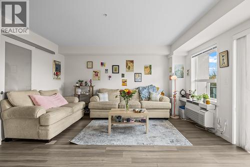 775 Academy Way Unit# 205, Kelowna, BC - Indoor Photo Showing Living Room