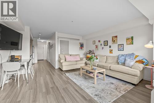 775 Academy Way Unit# 205, Kelowna, BC - Indoor Photo Showing Living Room