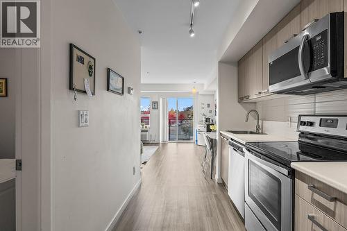 775 Academy Way Unit# 205, Kelowna, BC - Indoor Photo Showing Kitchen
