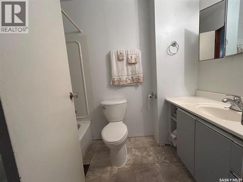 1111 100Th Avenue, Tisdale, SK - Indoor Photo Showing Bathroom