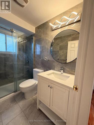 Main Level - 206 Winston Boulevard, Cambridge, ON - Indoor Photo Showing Bathroom