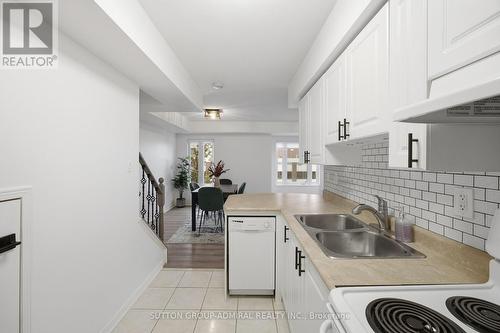 216 - 308 John Street, Markham, ON - Indoor Photo Showing Kitchen With Double Sink