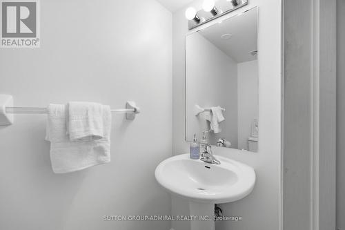 216 - 308 John Street, Markham, ON - Indoor Photo Showing Bathroom