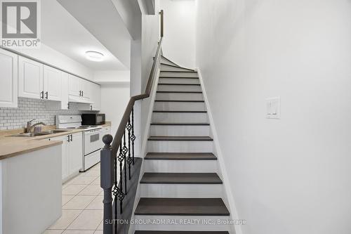216 - 308 John Street, Markham, ON - Indoor Photo Showing Kitchen With Double Sink