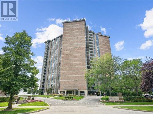 708 - 5250 Lakeshore Road, Burlington, ON - Outdoor