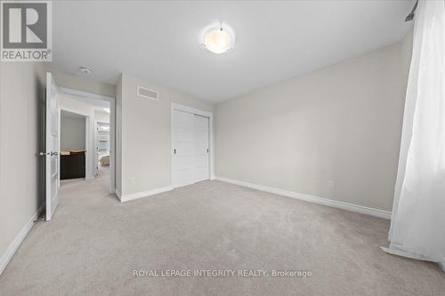 825 Indica Street, Ottawa, ON - Indoor Photo Showing Other Room