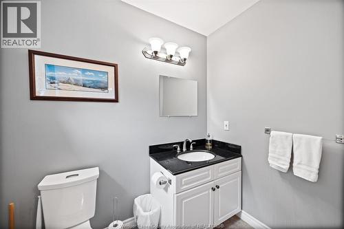 65 Fairway, Amherstburg, ON - Indoor Photo Showing Bathroom
