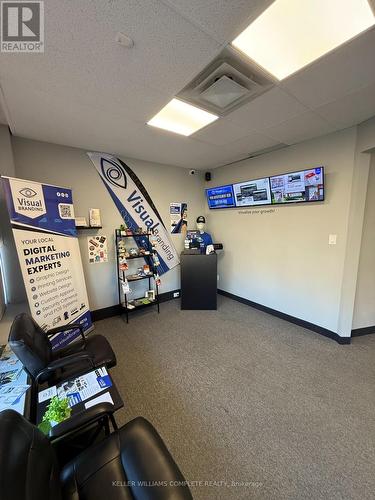 302 Brucedale Avenue, Hamilton, ON 