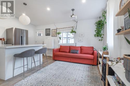 48 Frederick Avenue, Hamilton, ON - Indoor