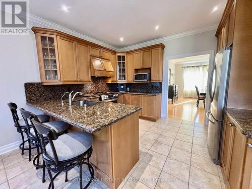 42 Deer Ridge Road, Uxbridge, ON - Indoor Photo Showing Kitchen With Double Sink