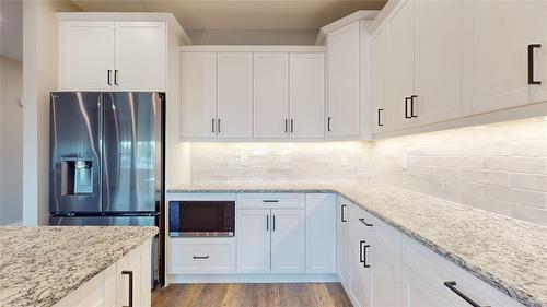 1404 17Th Street, Cranbrook, BC - Indoor Photo Showing Kitchen