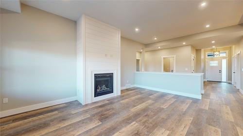 1404 17Th Street, Cranbrook, BC - Indoor Photo Showing Living Room With Fireplace