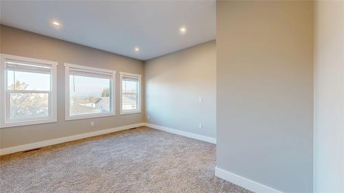1404 17Th Street, Cranbrook, BC - Indoor Photo Showing Other Room