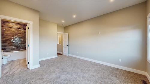 1404 17Th Street, Cranbrook, BC - Indoor Photo Showing Other Room