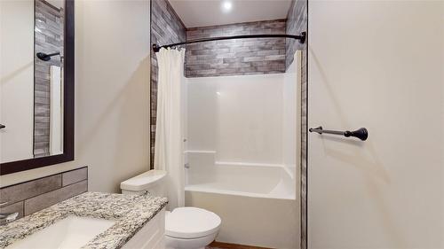1404 17Th Street, Cranbrook, BC - Indoor Photo Showing Bathroom