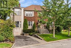 70 BESSBOROUGH DRIVE  Toronto, ON M4G 3J1