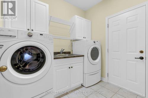 Main Floor Laundry - 157 Loretta Drive, Niagara-On-The-Lake (Virgil), ON - Indoor Photo Showing Laundry Room